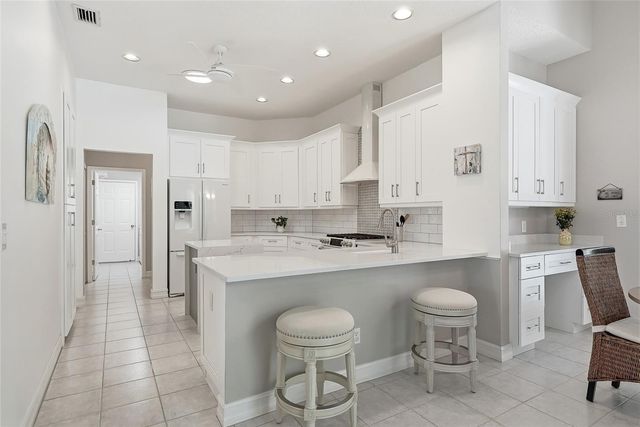 4851 WINDMILL PALM TERRACE NE, St Petersburg, FL 33703