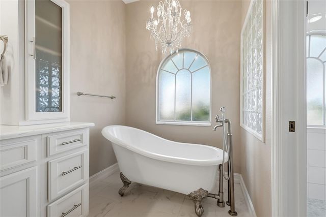 4851 WINDMILL PALM TERRACE NE, St Petersburg, FL 33703