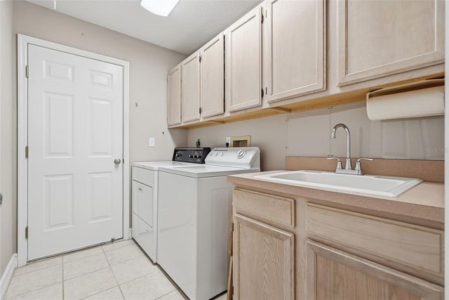 4851 WINDMILL PALM TERRACE NE, St Petersburg, FL 33703