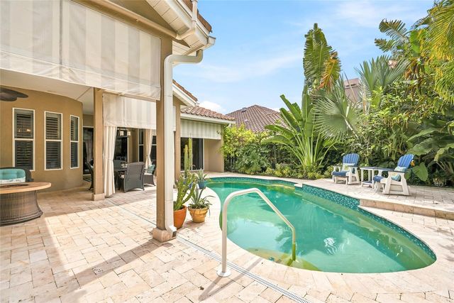 4851 WINDMILL PALM TERRACE NE, St Petersburg, FL 33703
