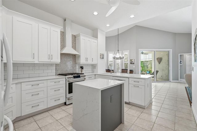 4851 WINDMILL PALM TERRACE NE, St Petersburg, FL 33703