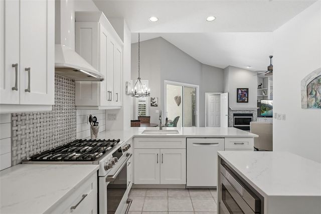 4851 WINDMILL PALM TERRACE NE, St Petersburg, FL 33703
