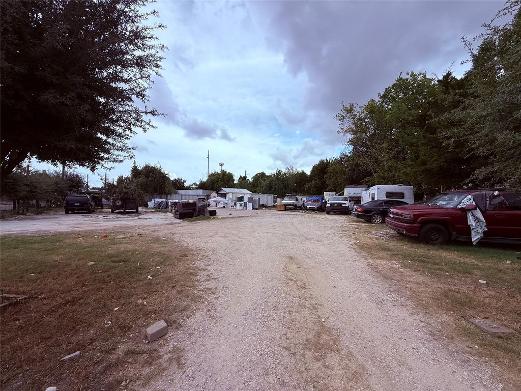7921 W Montgomery Road, Houston, TX 77088
