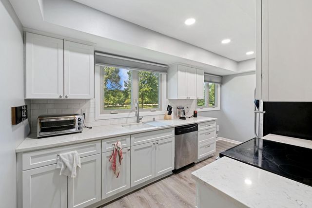 155 Windsor Lane, New Brighton, MN 55112