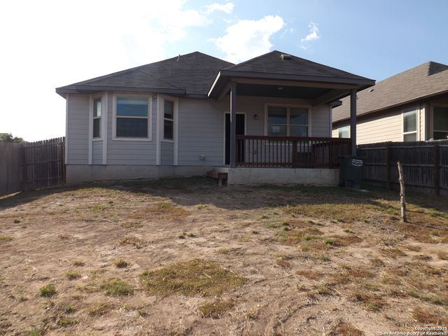 4902 Drovers Path, St Hedwig, TX 78152