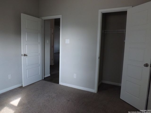 4902 Drovers Path, St Hedwig, TX 78152