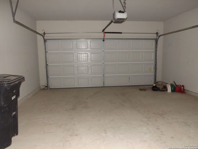 4902 Drovers Path, St Hedwig, TX 78152