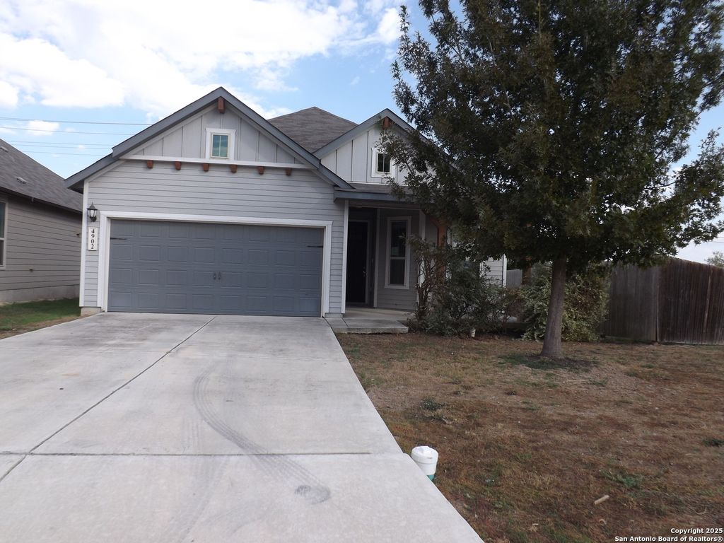 4902 Drovers Path, St Hedwig, TX 78152