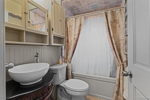 2115 E Hudson Avenue, Royal Oak, MI 48067