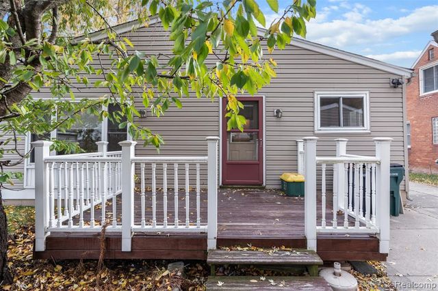 2115 E Hudson Avenue, Royal Oak, MI 48067