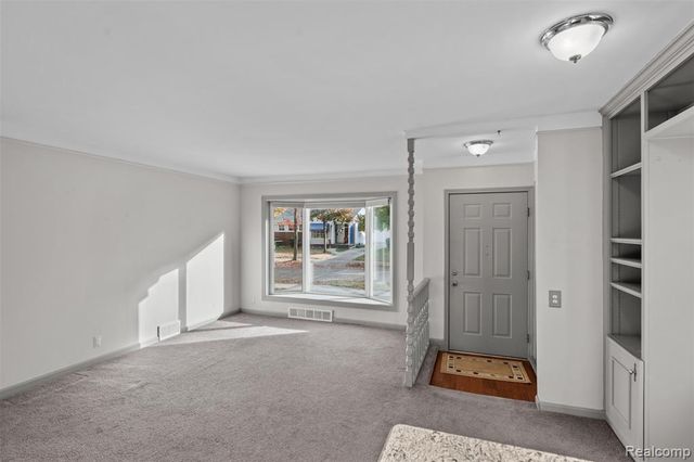 2115 E Hudson Avenue, Royal Oak, MI 48067