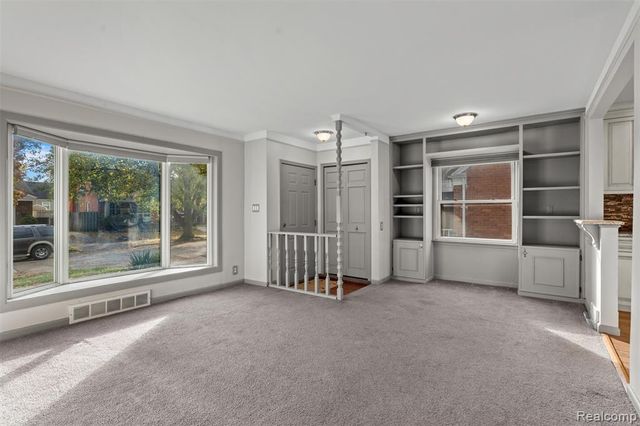 2115 E Hudson Avenue, Royal Oak, MI 48067