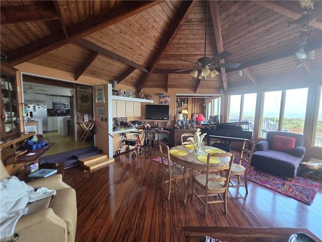 2228 Sandfiddler Rd RD, Virginia Beach, VA 23456
