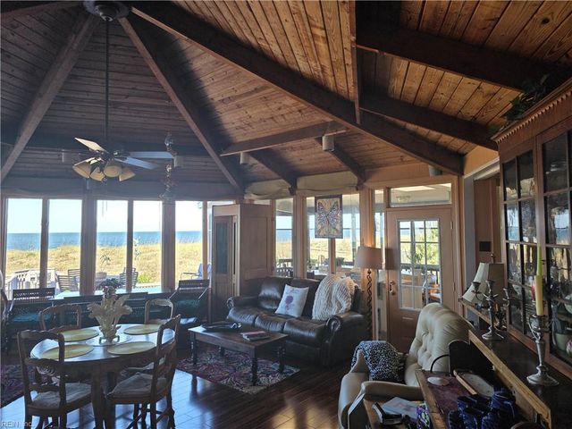 2228 Sandfiddler Rd RD, Virginia Beach, VA 23456