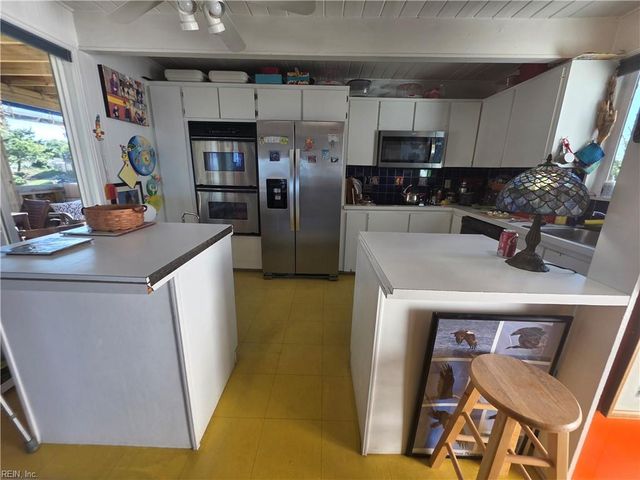 2228 Sandfiddler Rd RD, Virginia Beach, VA 23456
