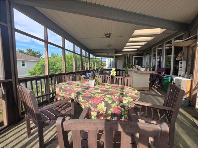 2228 Sandfiddler Rd RD, Virginia Beach, VA 23456
