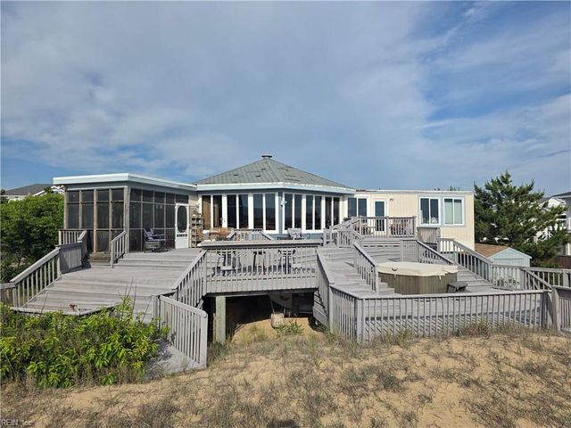 2228 Sandfiddler Rd RD, Virginia Beach, VA 23456