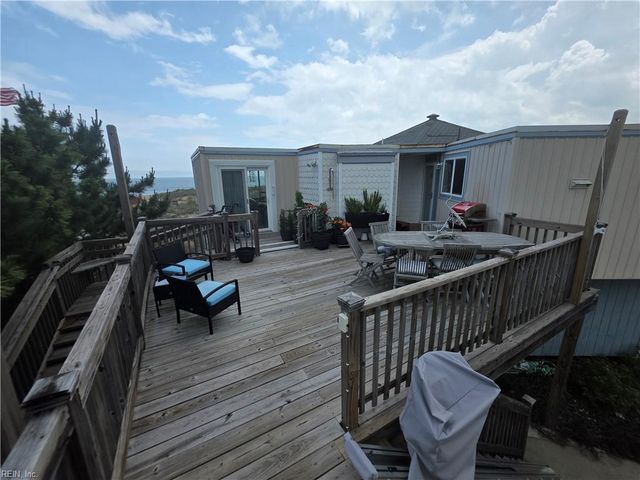 2228 Sandfiddler Rd RD, Virginia Beach, VA 23456