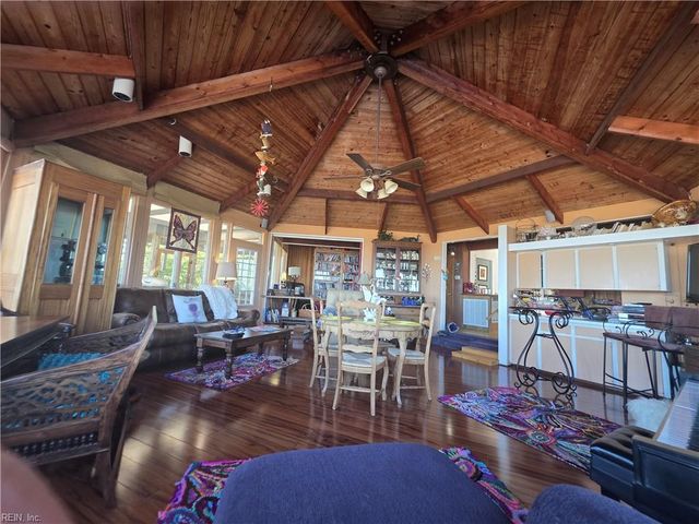 2228 Sandfiddler Rd RD, Virginia Beach, VA 23456