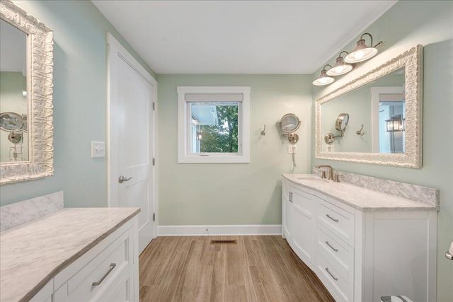 129 Douglas DR, Moneta, VA 24121