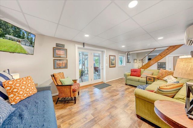 129 Douglas DR, Moneta, VA 24121
