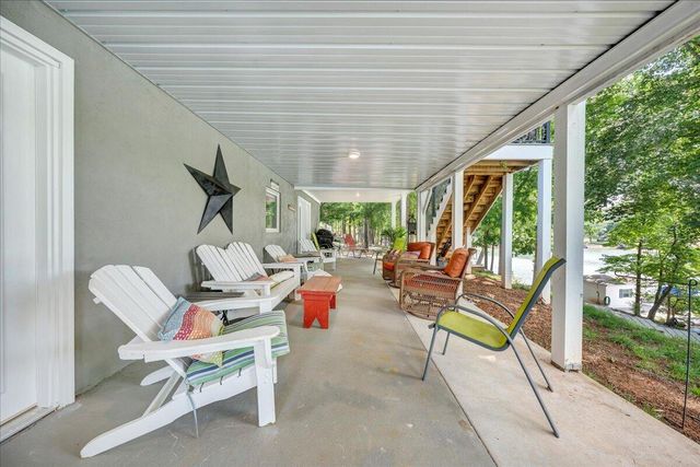 129 Douglas DR, Moneta, VA 24121
