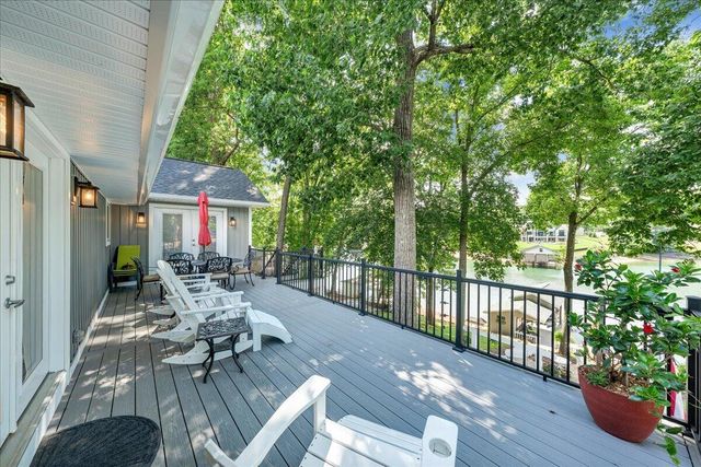 129 Douglas DR, Moneta, VA 24121