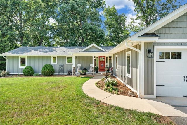 129 Douglas DR, Moneta, VA 24121
