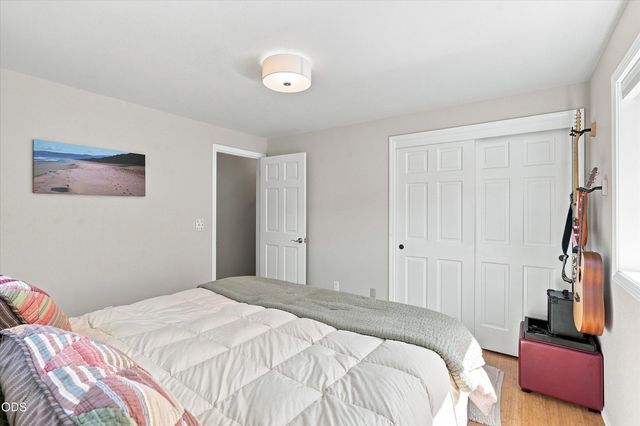 1750 Crestview Drive, Ashland, OR 97520