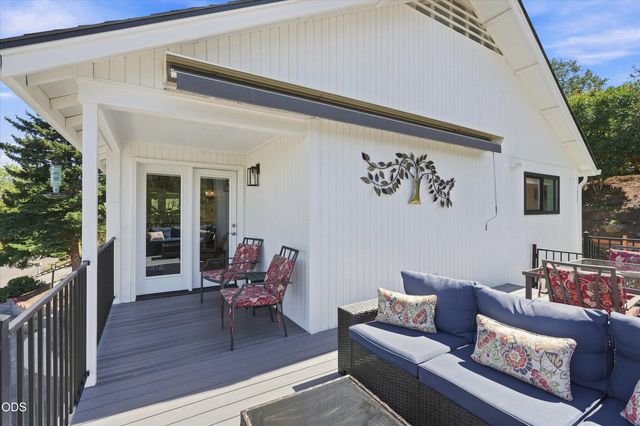 1750 Crestview Drive, Ashland, OR 97520