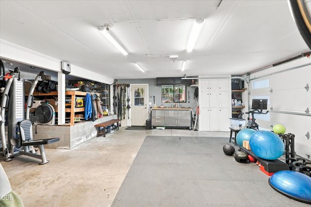 1750 Crestview Drive, Ashland, OR 97520