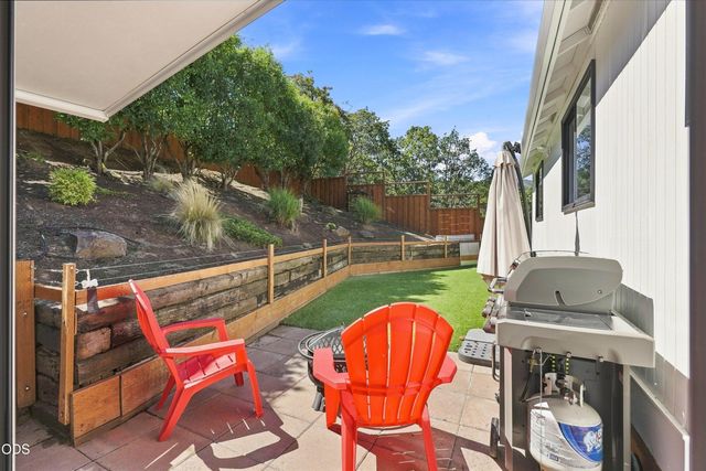 1750 Crestview Drive, Ashland, OR 97520