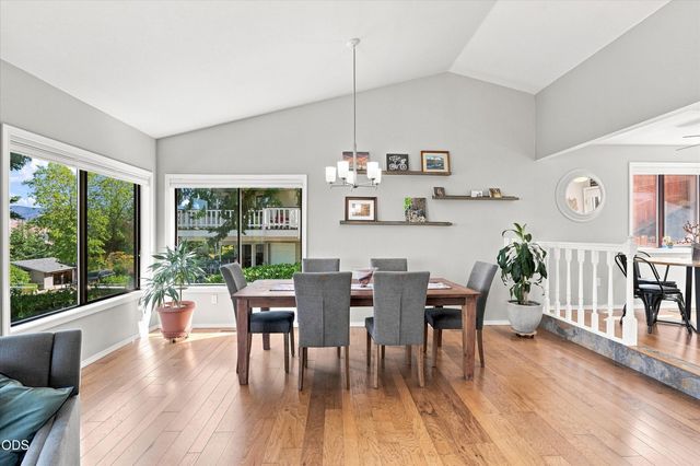 1750 Crestview Drive, Ashland, OR 97520