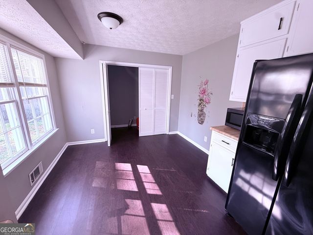 5074 BROWNLEE Road, Lilburn, GA 30047