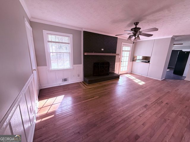 5074 BROWNLEE Road, Lilburn, GA 30047