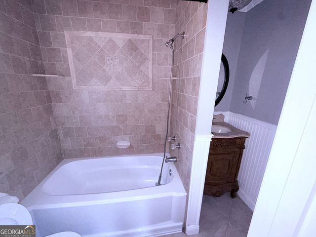 5074 BROWNLEE Road, Lilburn, GA 30047