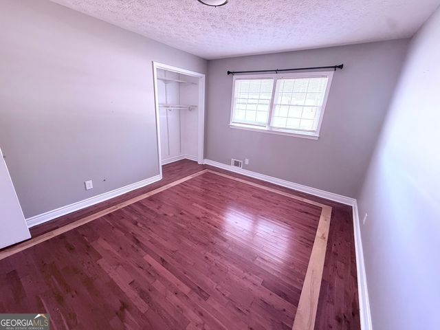 5074 BROWNLEE Road, Lilburn, GA 30047