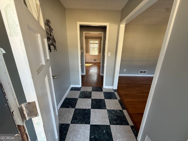 5074 BROWNLEE Road, Lilburn, GA 30047