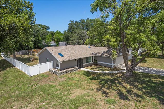 143 OAK LAKE DRIVE, Spring Hill, FL 34608
