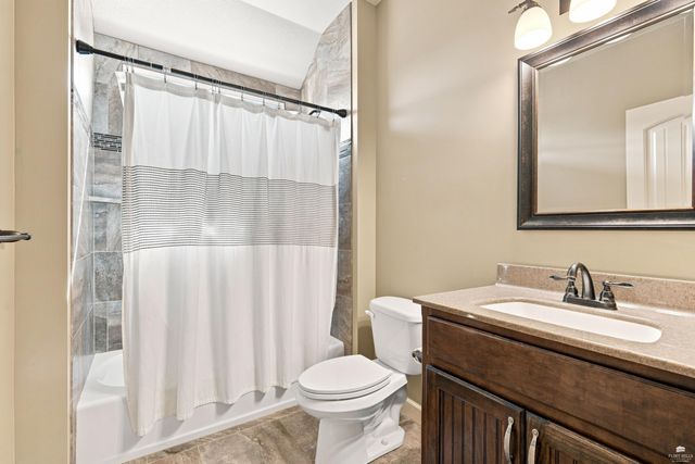 1100 Lee Mill Circle, Manhattan, KS 66503