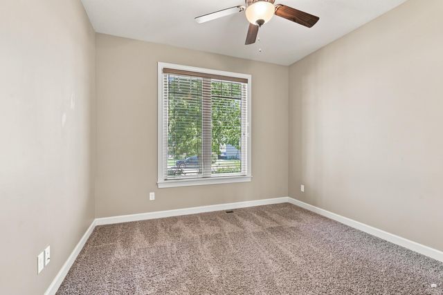 1100 Lee Mill Circle, Manhattan, KS 66503