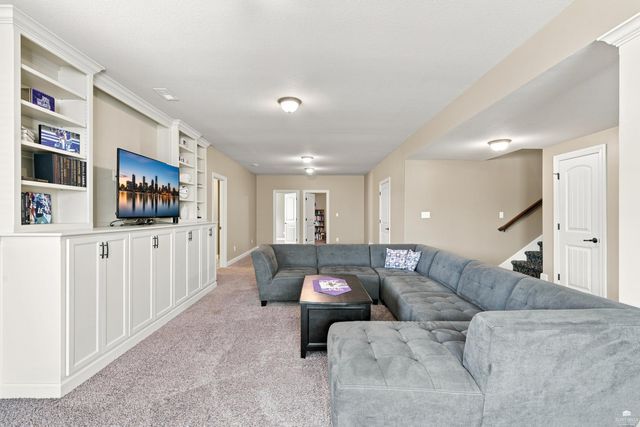 1100 Lee Mill Circle, Manhattan, KS 66503
