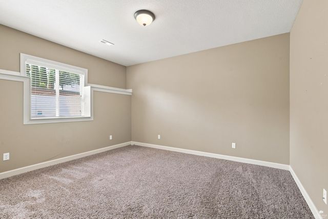 1100 Lee Mill Circle, Manhattan, KS 66503