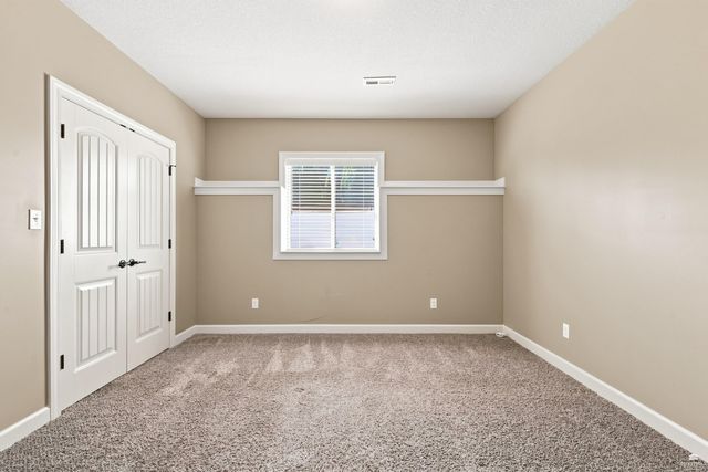 1100 Lee Mill Circle, Manhattan, KS 66503