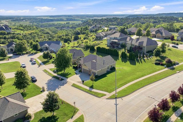 1100 Lee Mill Circle, Manhattan, KS 66503