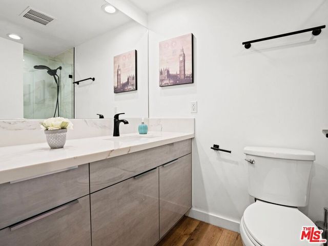 800 W 1st Street 905, Los Angeles, CA 90012