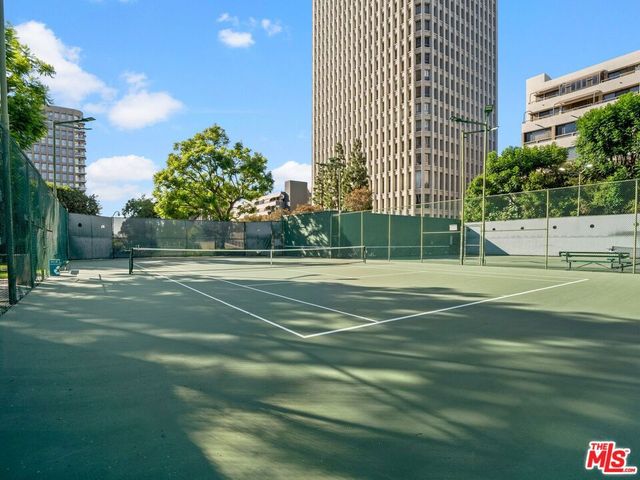 800 W 1st Street 905, Los Angeles, CA 90012