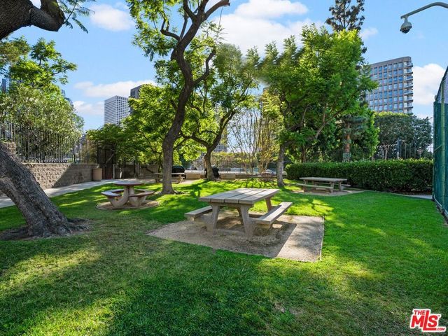 800 W 1st Street 905, Los Angeles, CA 90012