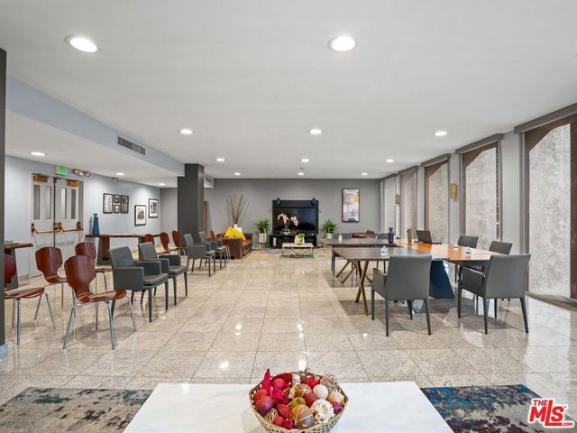 800 W 1st Street 905, Los Angeles, CA 90012
