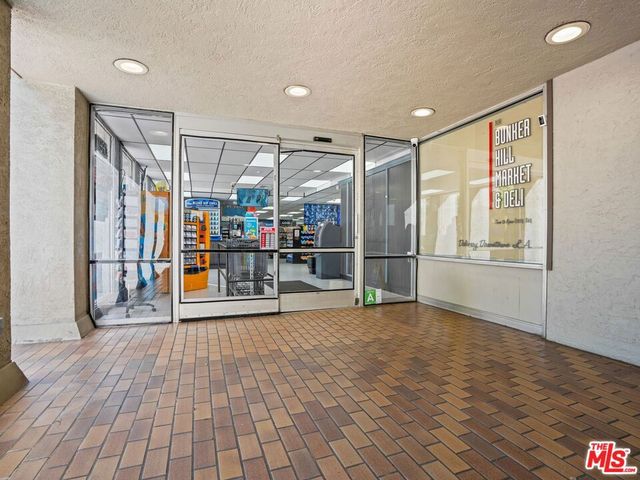 800 W 1st Street 905, Los Angeles, CA 90012
